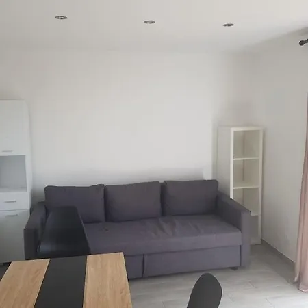 Apartment Superbe T3 Climatise Avec Balcon Parking Public Gratuit *